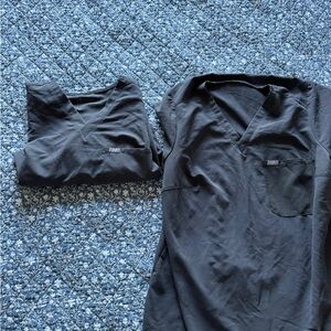 Figs charcoal Gray Scrub Set